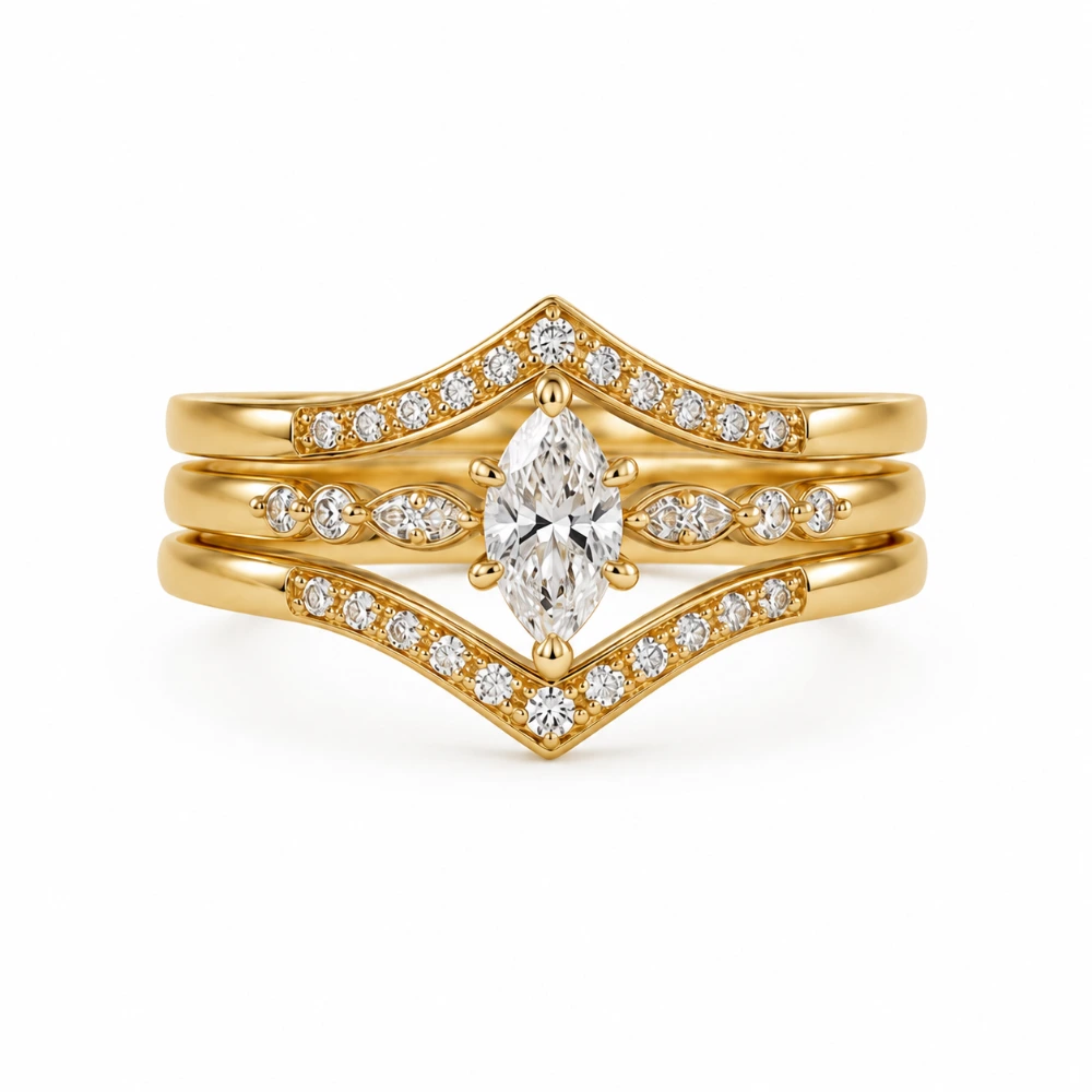 The Marquise Chevron Set — Set 3 cincin · Marquise 0,45 ct · 2 band chevron 14 × 0,015 ct · Emas 18K